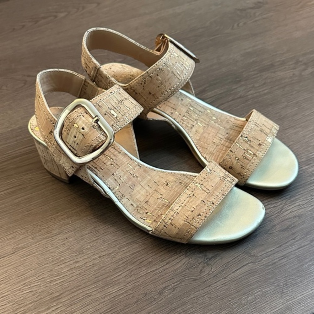 Stylish Tan Sandals for Women